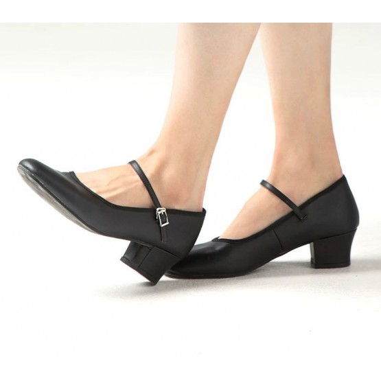 შავი ფეხსაცმელი